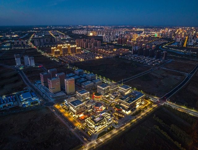打造北方“深圳湾”！中建八局装饰工程有限公司参建的深哈产业园科创总部迎来企业陆续入驻米乐M6 米乐(图2)