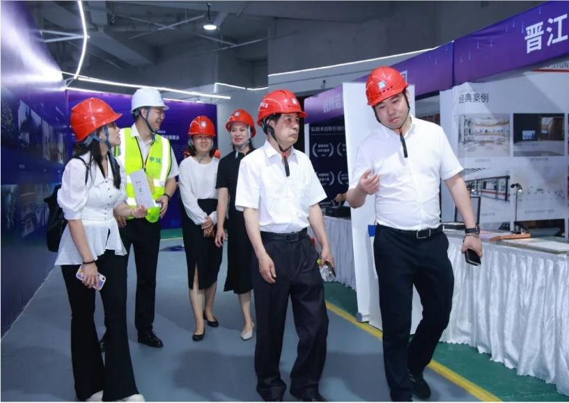 简报2023（11）“2023装饰智能建造管理与创新论坛”——走米乐 M6米乐进中建三局装饰智慧工地现场观摩会圆满召开(图4)