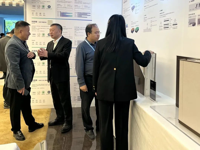 坚定信心 合聚发展——热烈庆祝中国建筑装饰协会公共建筑装饰工程分会成立(图5)