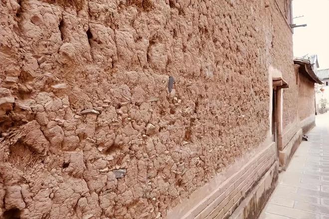 建筑师、设计师如何利用夯土墙装饰建筑立面？(图4)
