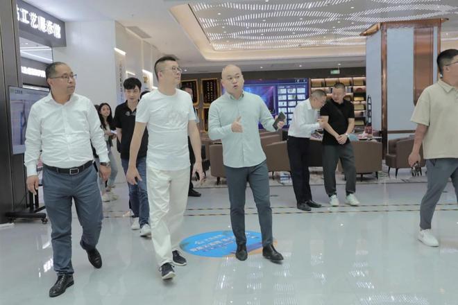 沪佳装饰：荣膺中国家装企业百强榜主张“先看工地再定装修”(图3)