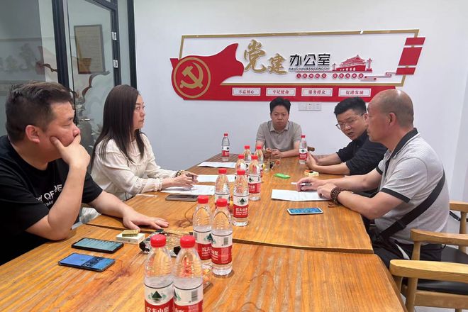 跨越发展 共绘蓝图市青企协建筑装饰委员会2024年上半年工作回顾(图1)